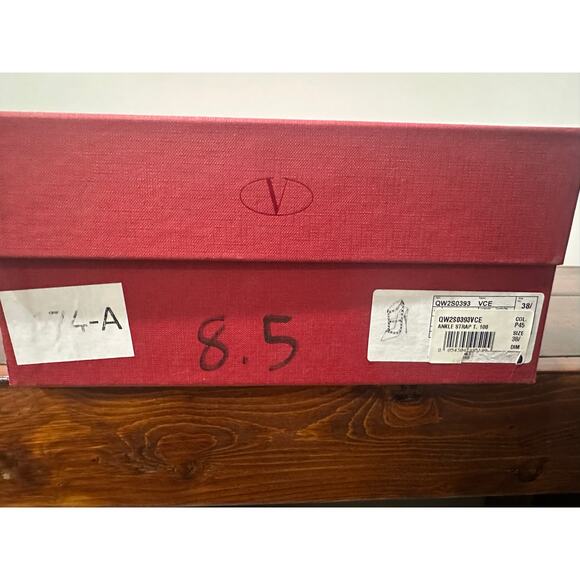 Valentino Garavani Rockstud Ankle Strap Heels – Size 38.5 - Picture 3 of 3